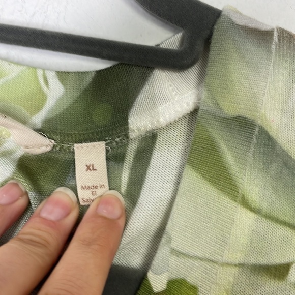 Soft surroundings roses garden floral long sleeve top - Picture 7 of 9